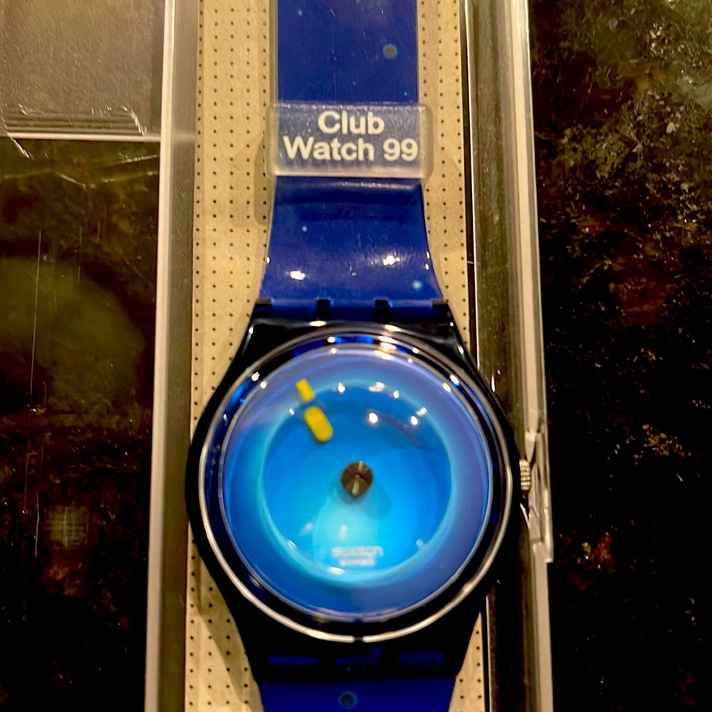This is the limited edition club Swatch